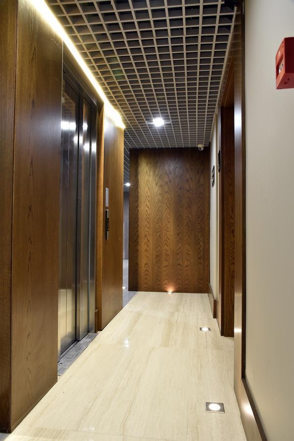 The Elegant Otel