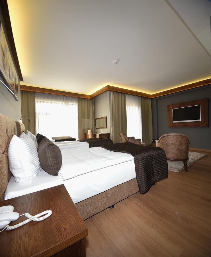 The Elegant Otel