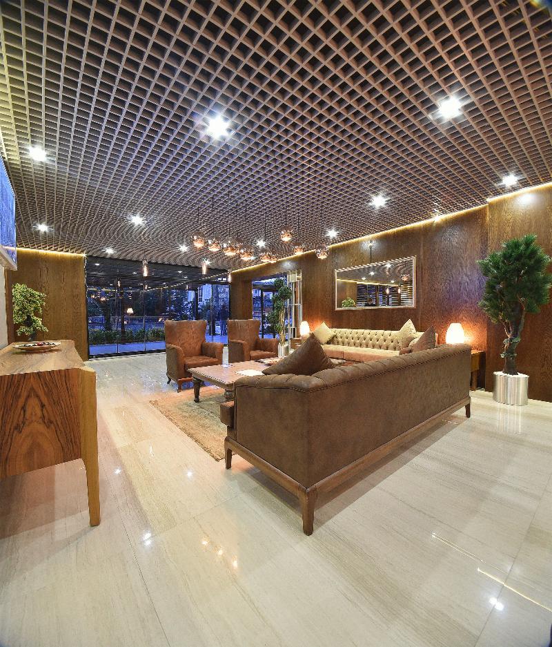 Otel The Elegant